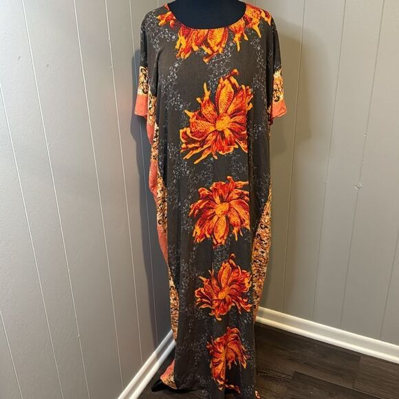 Bati-One Original flowy floral print kaftan. One size. - Picture 1 of 6